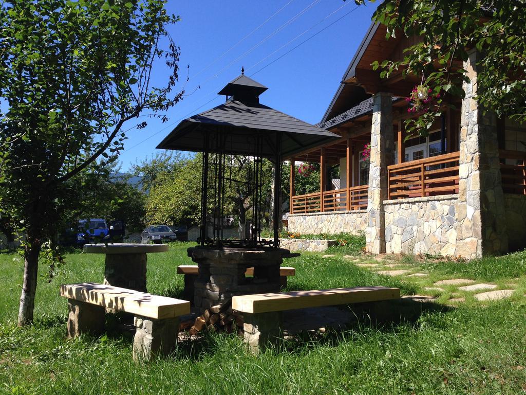Cottage Familiya Verkhovyna Exterior foto